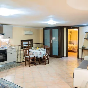 Domus Ugo Apartamento Nápoles