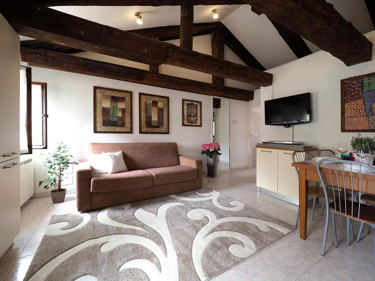 Palazzo Preziosa - Rialto Apartment Venice Italy