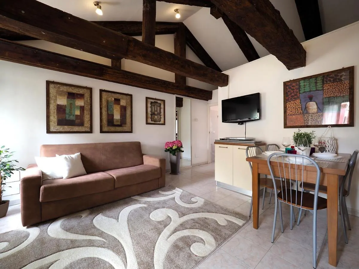 Palazzo Preziosa - Rialto Apartment Venice Italy
